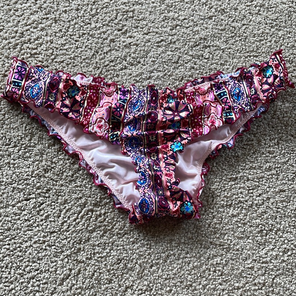 Shade & Shore Ruffle Hem Bikini Bottoms